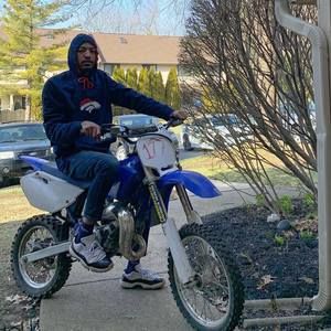 Meet your Posher, Troy